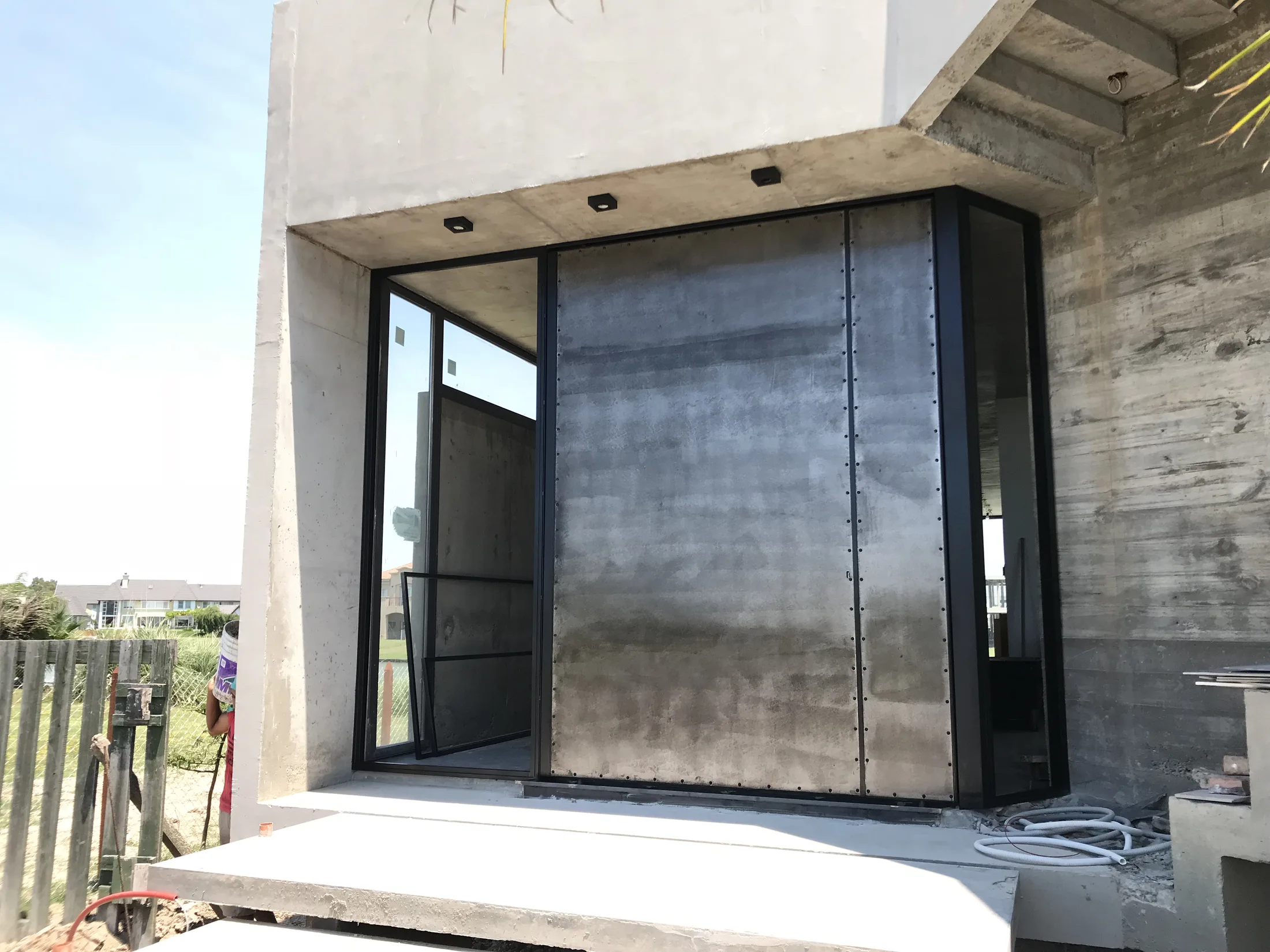 Puerta corredera exterior