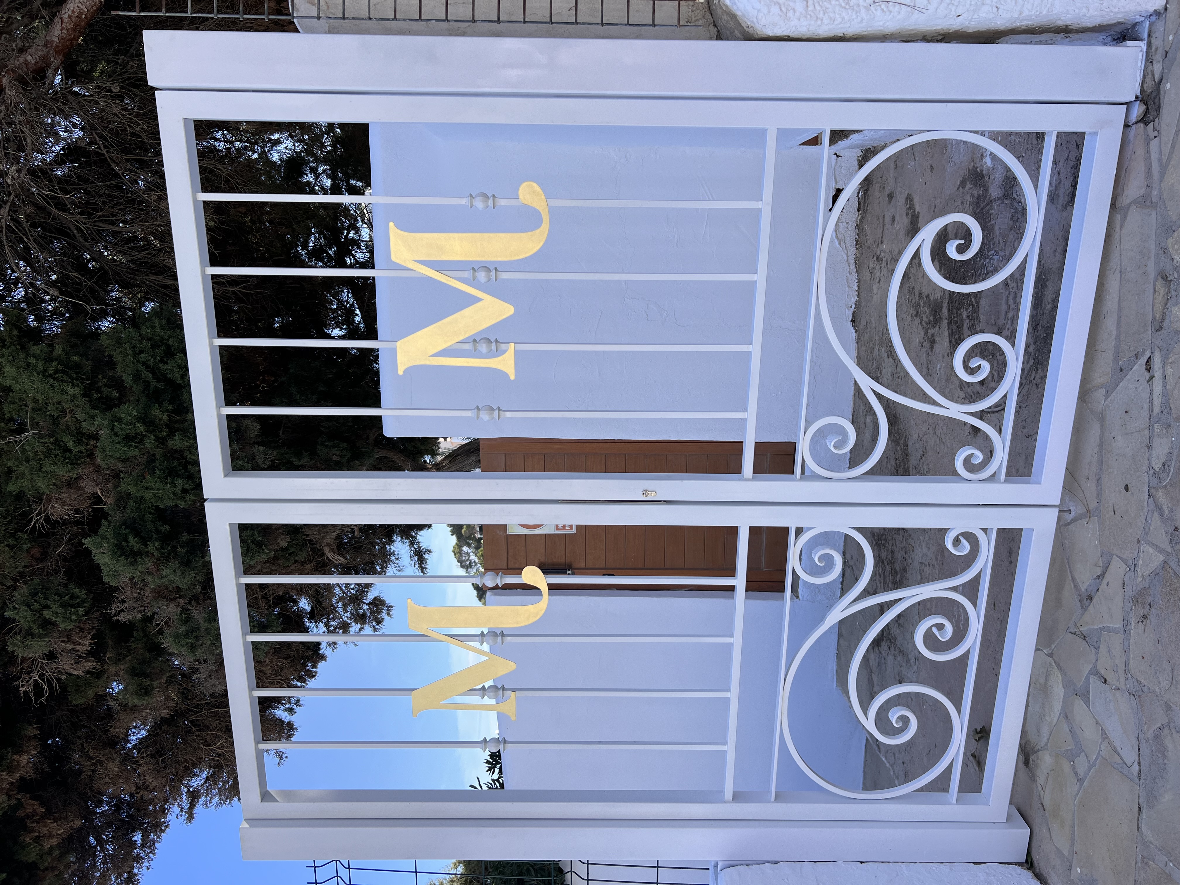 Puerta estilo tradicional 2